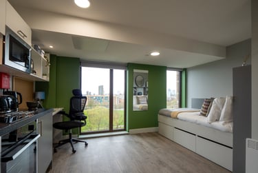 Silver Plus Studio at Venue Studios, 333-337 New Cross Road, Lewisham, London, SE146FS - Image 1