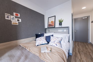Platinum Ensuite - Image 1
