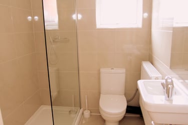 4 bed house, Welford Road, Knighton, Leicester, LE26BJ - Image 4