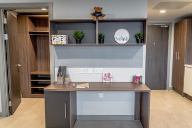 Penthouse Studio - Image 3
