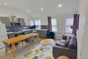 2 bed house, Portland Street, City Centre, Lincoln, LN57JX - Image 1