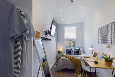 6 bed house, Upper Parliament Street, Toxteth, Liverpool, L87QL - Image 1