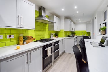 8 bed house, Smithdown Road, Toxteth, Liverpool, L152HD - Image 1