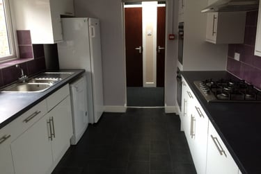 8 bed house, Dallas Street, City Centre, Preston, PR17UY - Image 5
