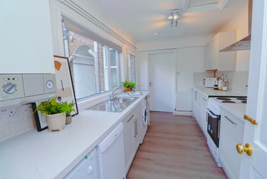 5 bed house, West Parade, West End, Lincoln, LN11QL - Image 4
