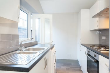 3 bed house, Romney Street, Charlestown, Salford, M66DG - Image 3