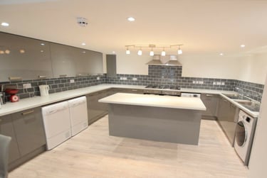 10 bed house, Monks Road, City Centre, Lincoln, LN25HL - Image 2