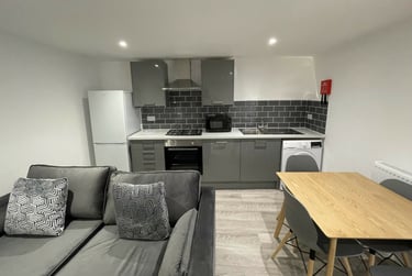 2 bed house, Portland Street, City Centre, Lincoln, LN57JX - Image 3