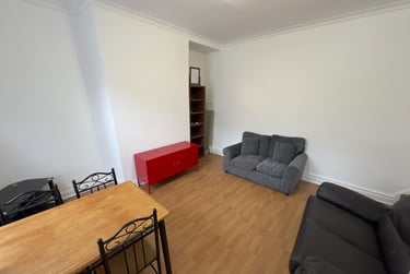 3 bed house, Winfield Terrace, Woodhouse, Leeds, LS29BD - Image 3