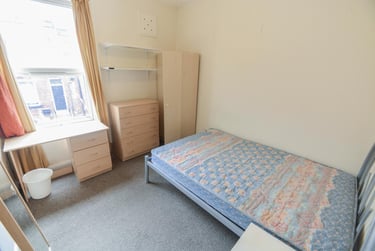 5 bed house, Hessle View, Hyde Park, Leeds, LS61ER - Image 6
