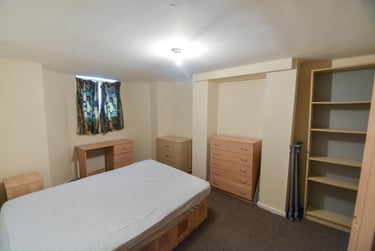 5 bed house, Hessle View, Hyde Park, Leeds, LS61ER - Image 9