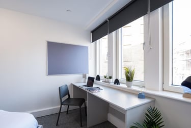 Platinum Ensuite at The Paper Works, York Street, City Centre, Sheffield, S12NY - Image 3