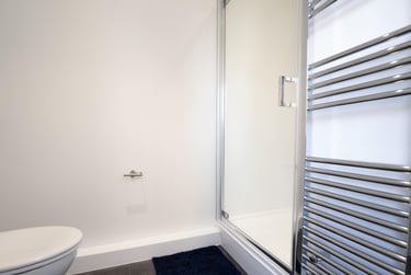 Platinum Ensuite at The Paper Works, York Street, City Centre, Sheffield, S12NY - Image 5
