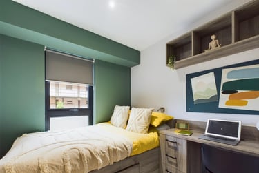 Luxury Ensuite - Image 1