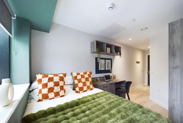 Superior Ensuite - Image 1