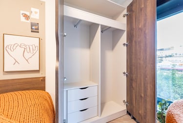 Penthouse Ensuite at The Place, 33 Queens Road, City Centre, Nottingham, NG23AS - Image 3