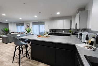Deluxe Ensuite at Steelworks, 29 Rockingham Street, City Centre, Sheffield, S14WB - Image 5
