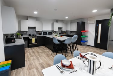 Gold Ensuite at Steelworks, 29 Rockingham Street, City Centre, Sheffield, S14WB - Image 6