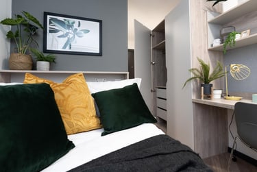 Silver En Suite at Steelworks, 29 Rockingham Street, City Centre, Sheffield, S14WB - Image 1