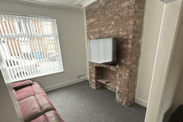 2 bed house, Blaydes Street, Newland, Hull, HU67RE - Image 2