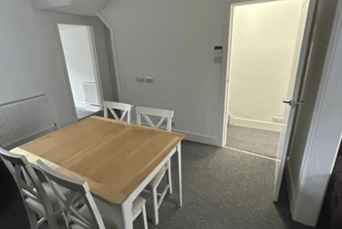 2 bed house, Blaydes Street, Newland, Hull, HU67RE - Image 3