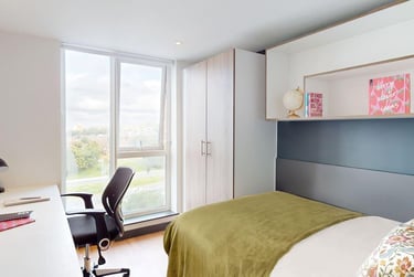 8 Bed Deluxe En-suite at Innovo House, 60 Devon Street, Low Hill, Liverpool, L38AJ - Image 1