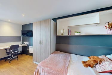 Penthouse Classic Studio at Innovo House, 60 Devon Street, Low Hill, Liverpool, L38AJ - Image 1