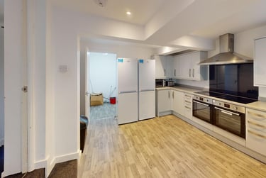 6 bed house, Ferens Close, Claypath, Durham, DH11JX - Image 14