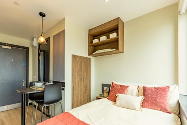 Premium Studio at Crown House, Regents Hill, Seven Dials, Brighton, BN13ED - Image 1