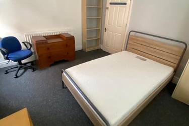 6 bed house, Burleigh Road, City Centre, Loughborough, LE113BA - Image 4