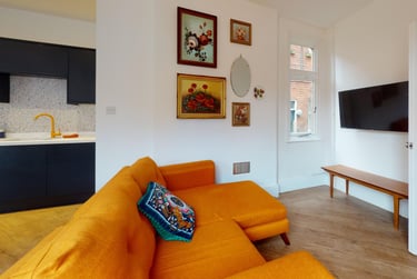 6 bed house, Granby Street, City Centre, Loughborough, LE113DU - Image 3