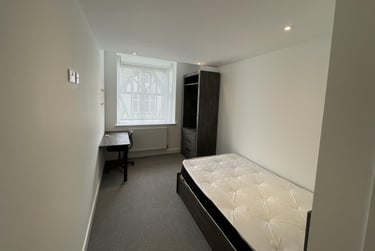 6 bed house, Packe Street, City Centre, Loughborough, LE113EZ - Image 2