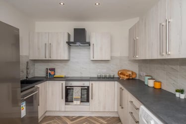 6 bed house, Lower Gill St, Low Hill, Liverpool, L35BB - Image 2
