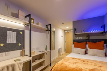 Classic Ensuite at Arcadian, 260 Huntingdon Street, City Centre, Nottingham, NG13NB - Image 6