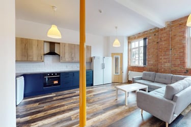 6 bed house, Braunstone Gate, City Centre, Leicester, LE35LG - Image 1