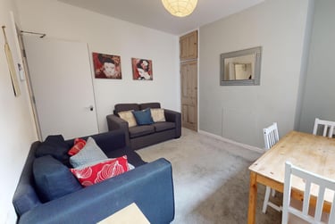4 bed house, Hawthorn Terrace (L), Nevilles Cross, Durham, DH14EL - Image 2