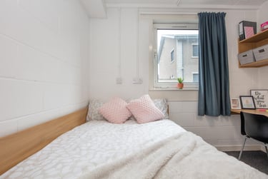 Non Ensuite - Silver at St Peter House, St Peter Street, Pittodrie, Aberdeen, AB243HU - Image 5
