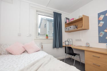 Non Ensuite - Silver at St Peter House, St Peter Street, Pittodrie, Aberdeen, AB243HU - Image 6