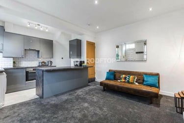 5 bed house, Trelawn Place, Headingley, Leeds, LS63JP - Image 1