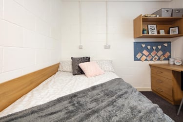 Non Ensuite - Gold at St Peter House, St Peter Street, Pittodrie, Aberdeen, AB243HU - Image 5