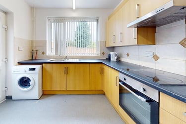 6 bed house, Chester Close, City Centre, Loughborough, LE113BD - Image 4