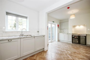 7 bed house, Brabazon Road, Filton, Bristol, BS347NJ - Image 1