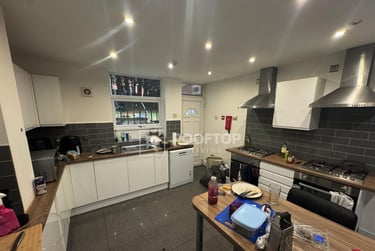 7 bed house, Ash Grove, Hyde Park, Leeds, LS61AX - Image 4