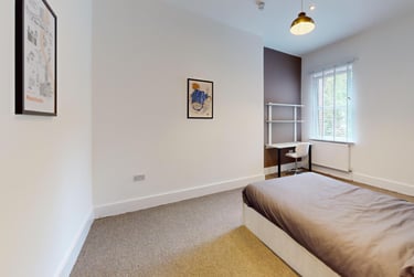 7 bed house, Wilmslow Road, Fallowfield, Manchester, M203NA - Image 2