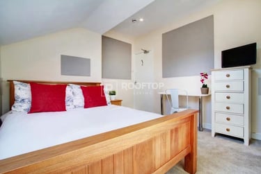8 bed house, Queens Road, Hyde Park, Leeds, LS61HU - Image 6