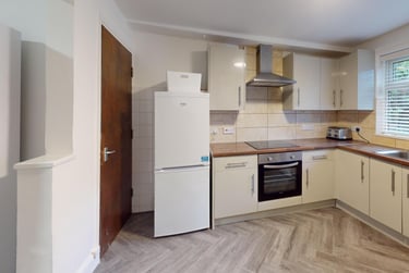 6 bed house, Dunlop Avenue, Lenton, Nottingham, NG72BW - Image 1