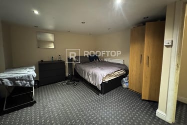 7 bed house, Norwood Terrace, Hyde Park, Leeds, LS61EA - Image 7