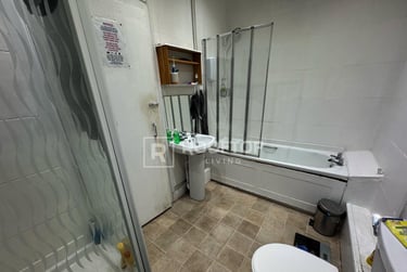 7 bed house, Norwood Terrace, Hyde Park, Leeds, LS61EA - Image 14