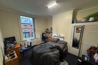 7 bed house, Norwood Terrace, Hyde Park, Leeds, LS61EA - Image 5