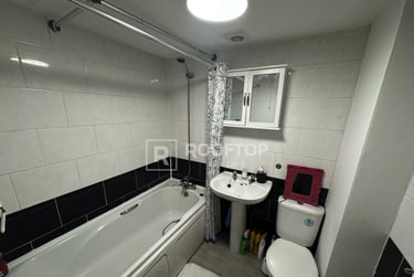 9 bed house, Moorland Avenue, Hyde Park, Leeds, LS61AP - Image 13